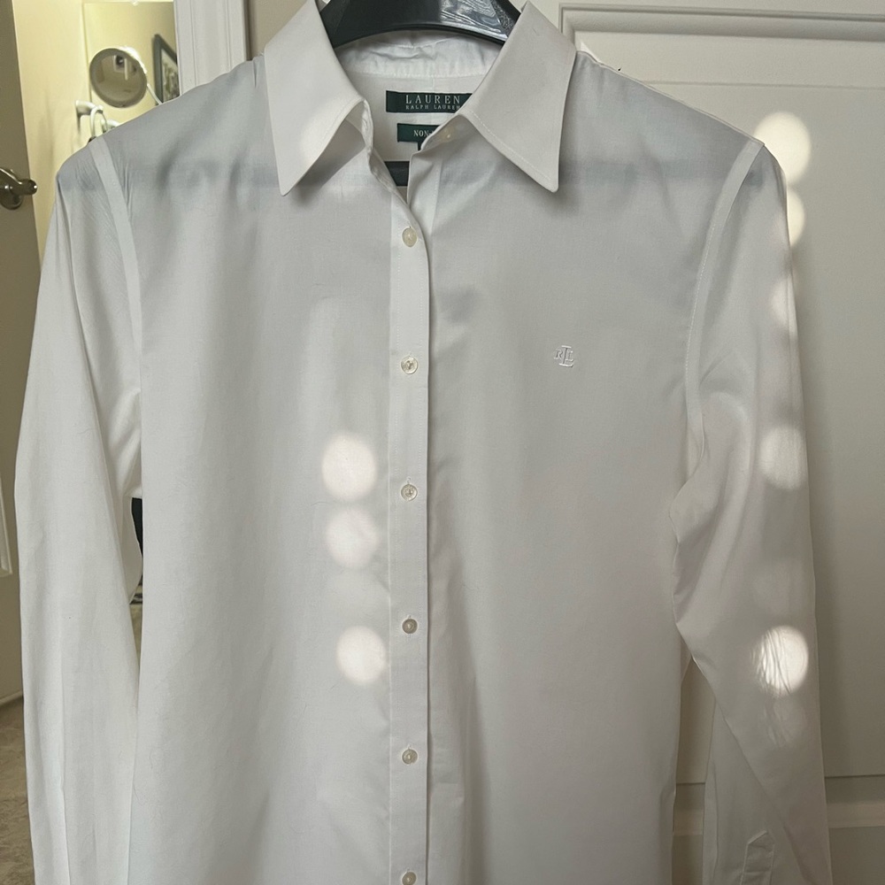 Ralph Lauren Women’s Non-Iron Shirt. white, size large